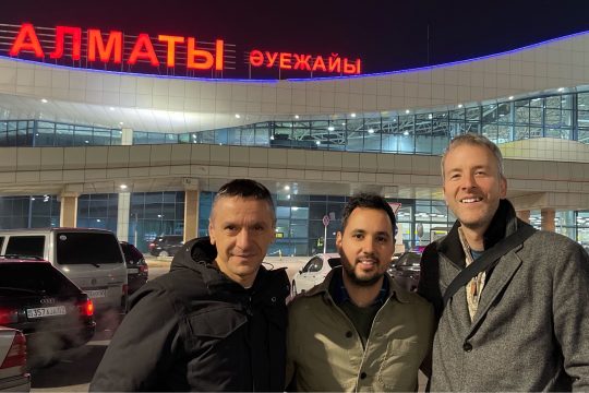 “Meghódították Almaty szívét!” – Kazahsztánban koncertezett a Trió